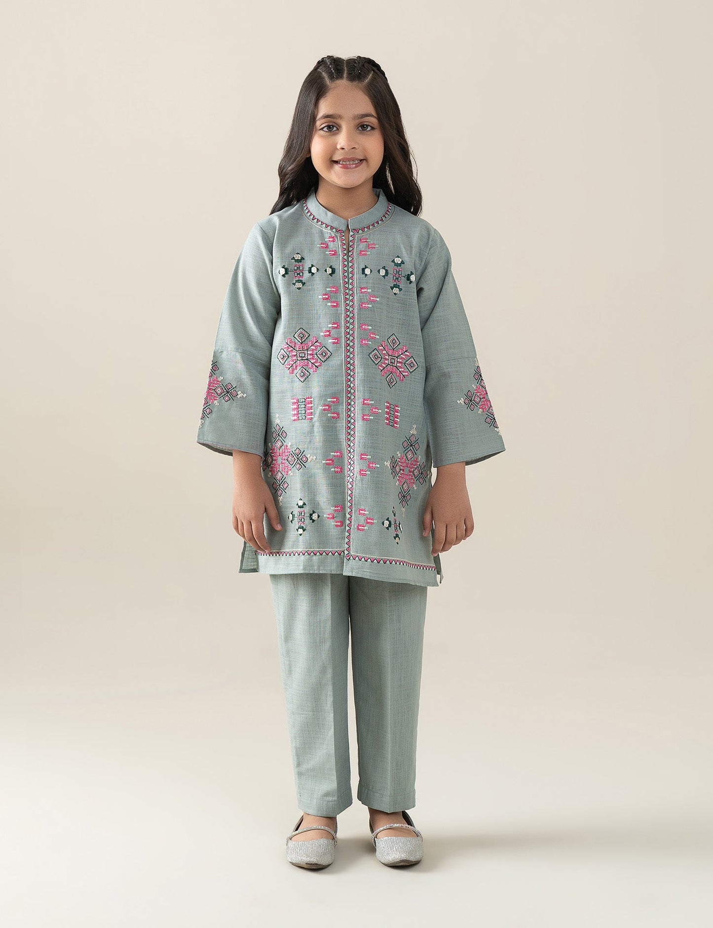 2 PIECE GEOMETRIC EMBROIDERED SUIT