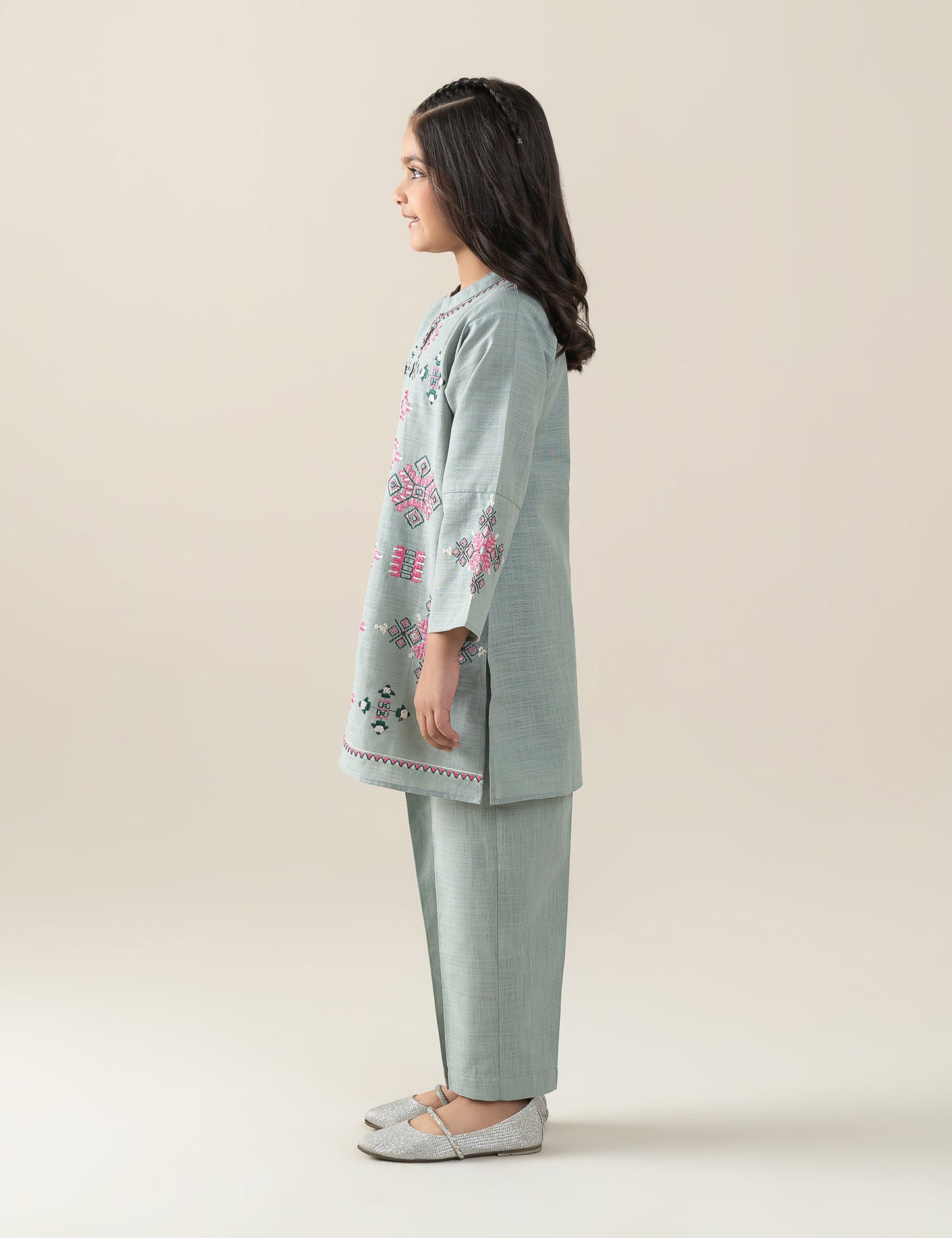 2 PIECE GEOMETRIC EMBROIDERED SUIT