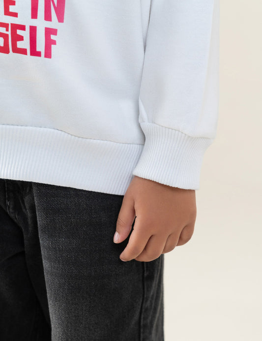 BELIEVE IN YOURSELF GRAPHIC SWEATSHIRT