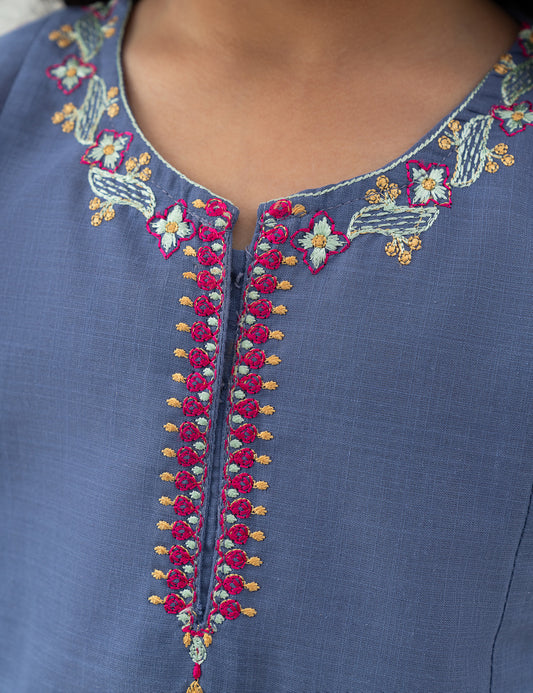 2 PIECE FLORAL EMBROIDERED SUIT