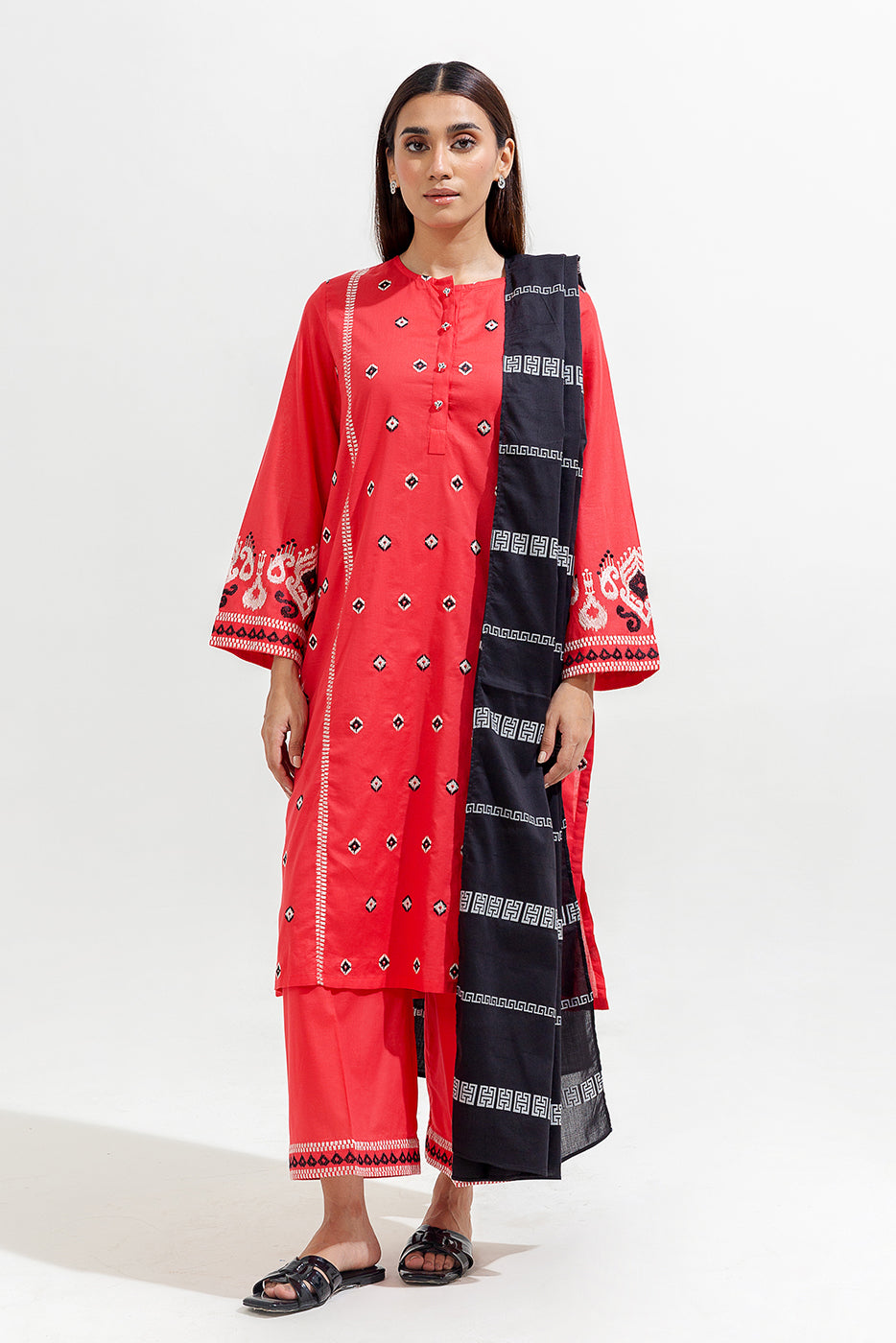 3 PIECE EMBROIDERED LAWN SUIT (PRET)