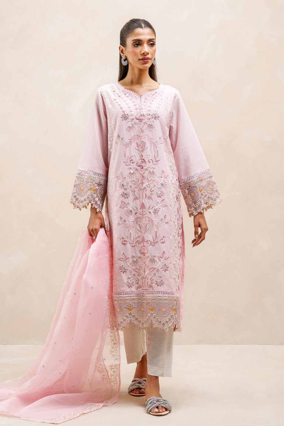 2 PIECE EMBROIDERED LAWN SUIT (LUXURY-PRET)