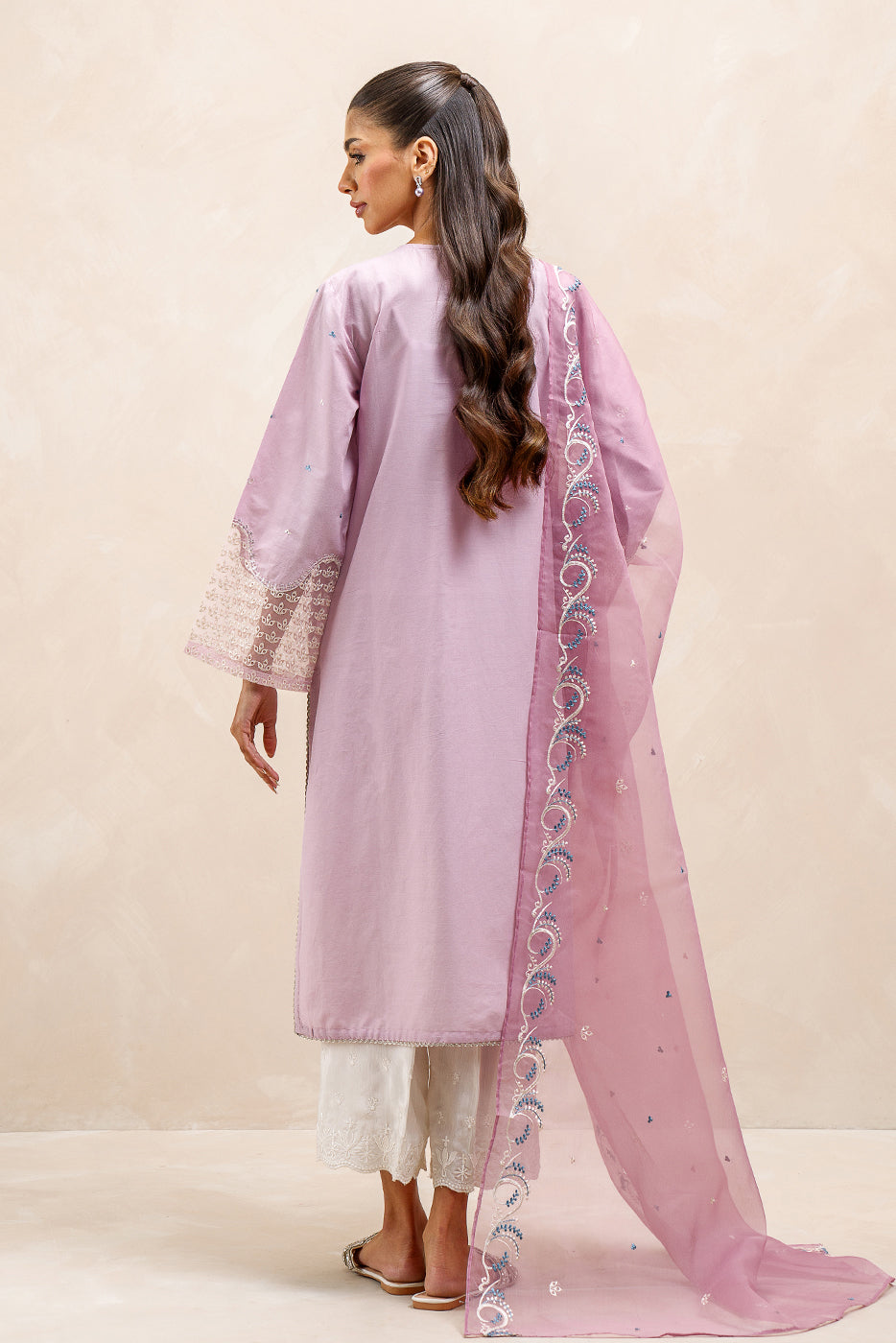 2 PIECE EMBROIDERED LAWN SUIT (LUXURY-PRET)