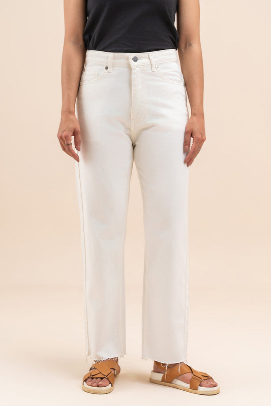 HIGH-RISE STRAIGHT JEANS