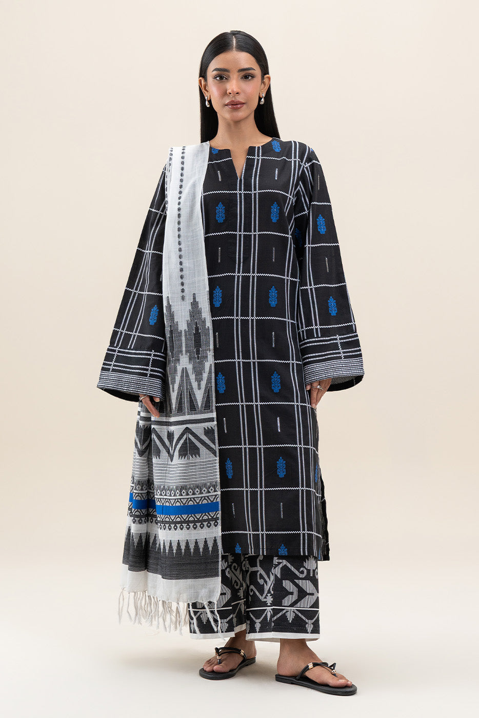 3 PIECE BASIC COMPOSED JACQUARD SUIT (PRET)