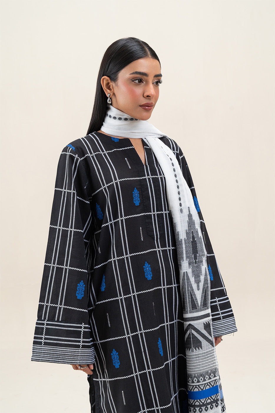 3 PIECE BASIC COMPOSED JACQUARD SUIT (PRET)