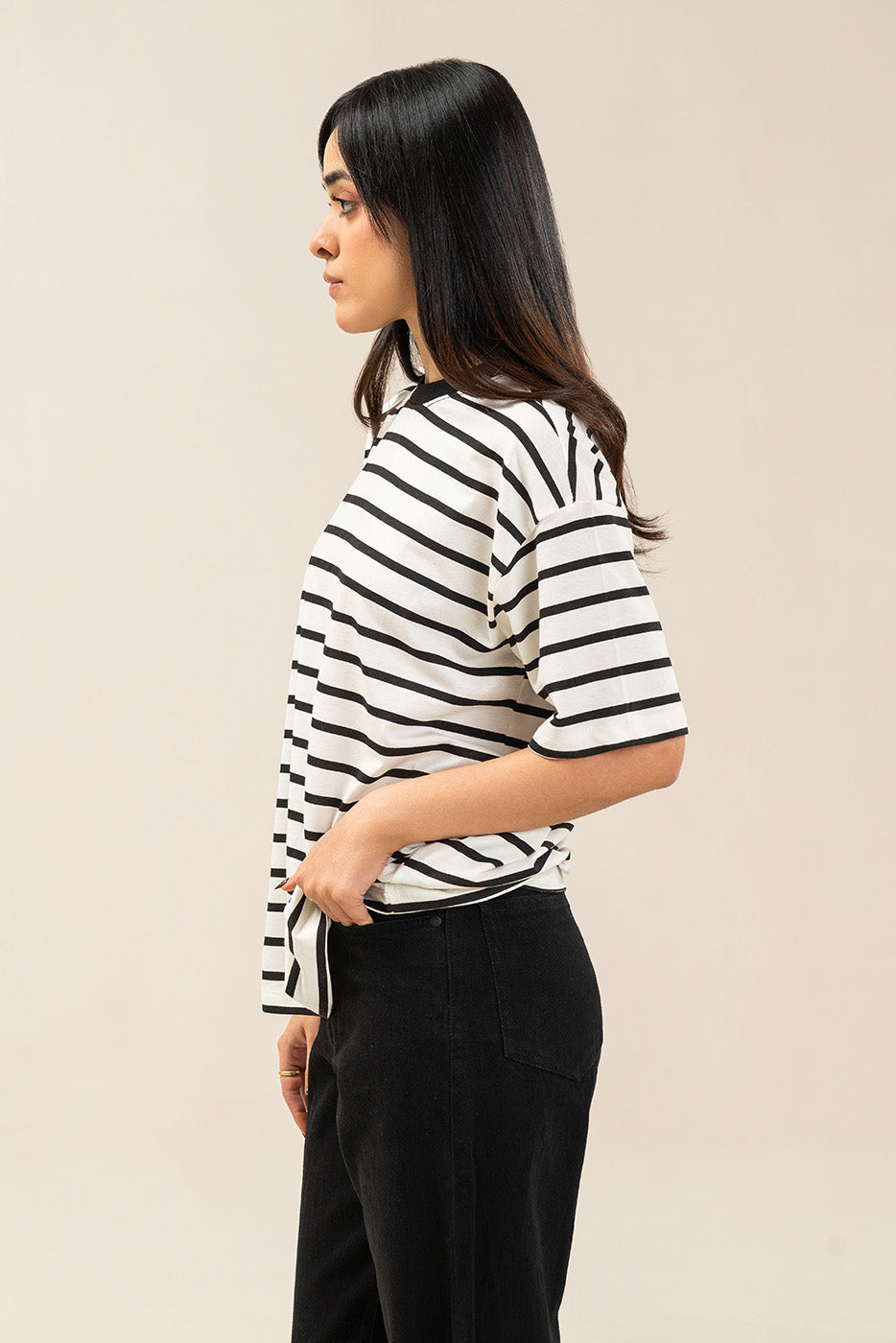 BASIC TEE