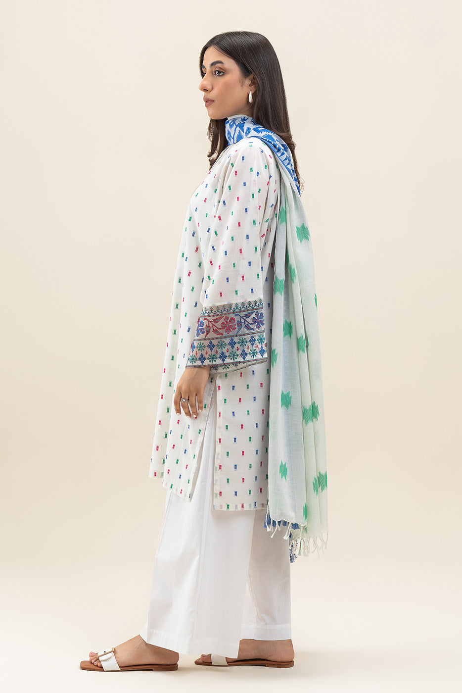2 PIECE EMBROIDERED JACQUARD SUIT (PRET)