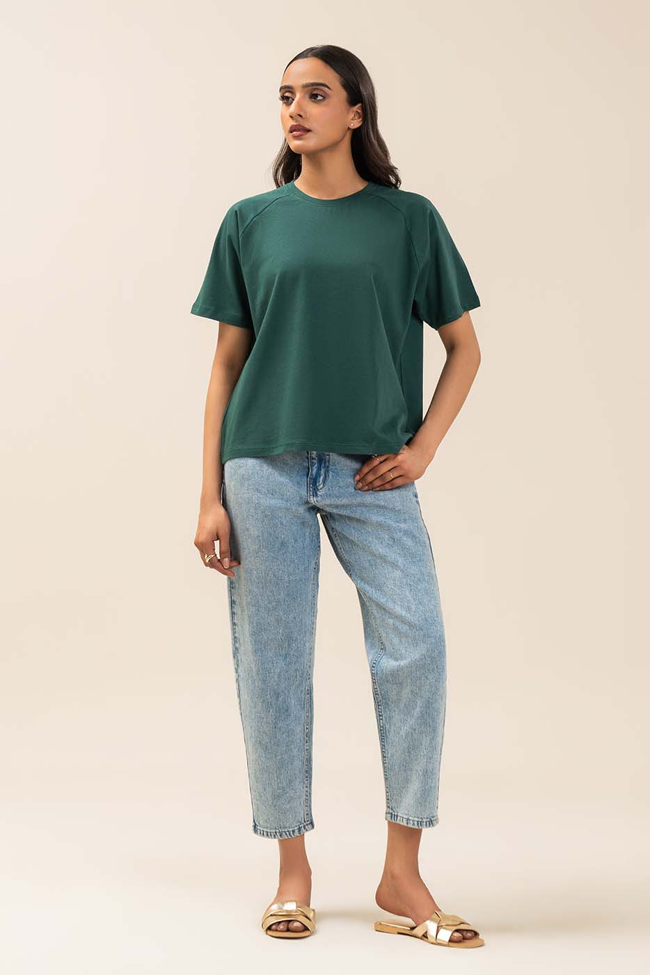 BASIC TEE