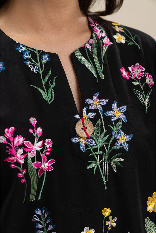 EMBROIDERED CAMBRIC TOP (PRET)