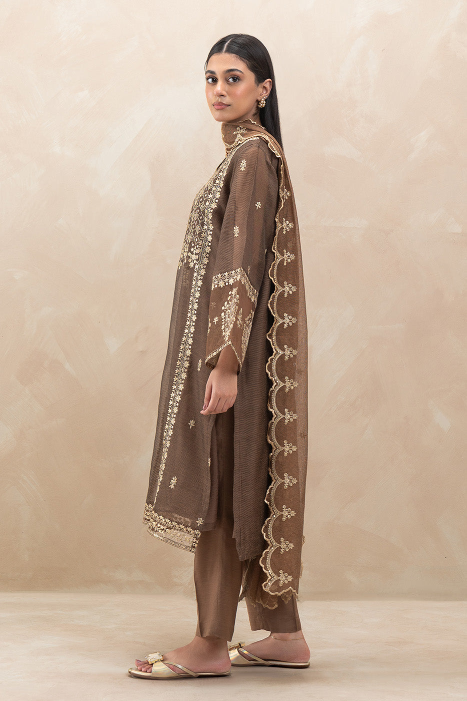 3 PIECE EMBROIDERED ORGANZA FANCY SUIT (LUXURY-PRET)