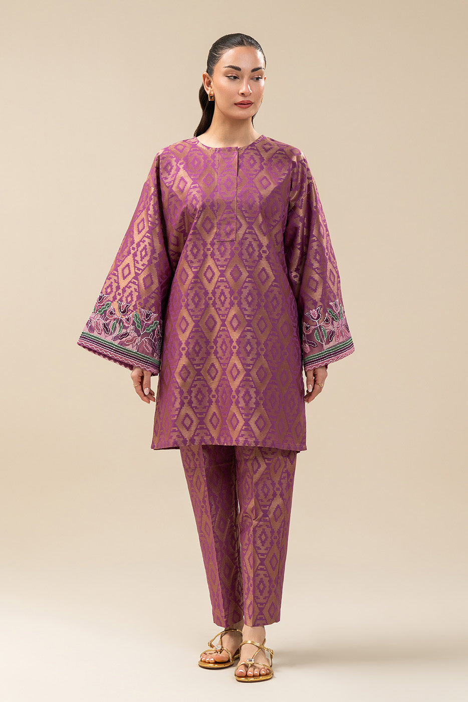 2 PIECE EMBROIDERED DANIER JACQUARD SUIT (PRET)