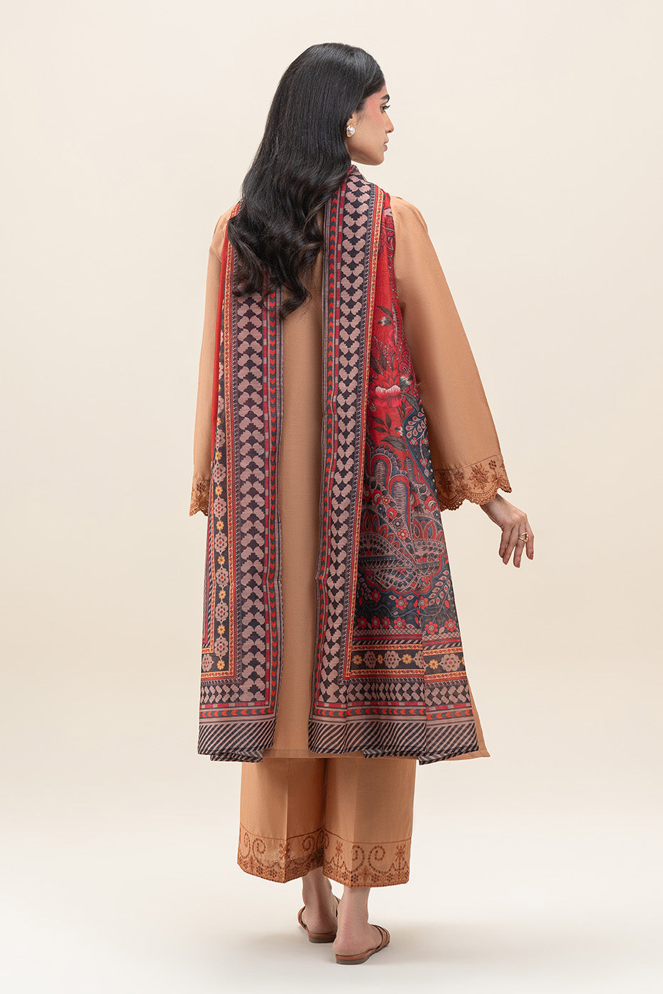 3 PIECE EMBROIDERED LAWN SUIT (PRET)