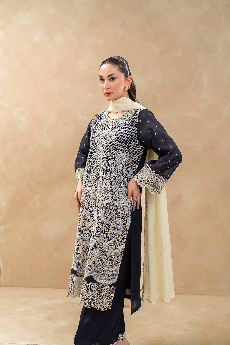 3 PIECE LUXURY MONARK SUIT (LUXURY-PRET)