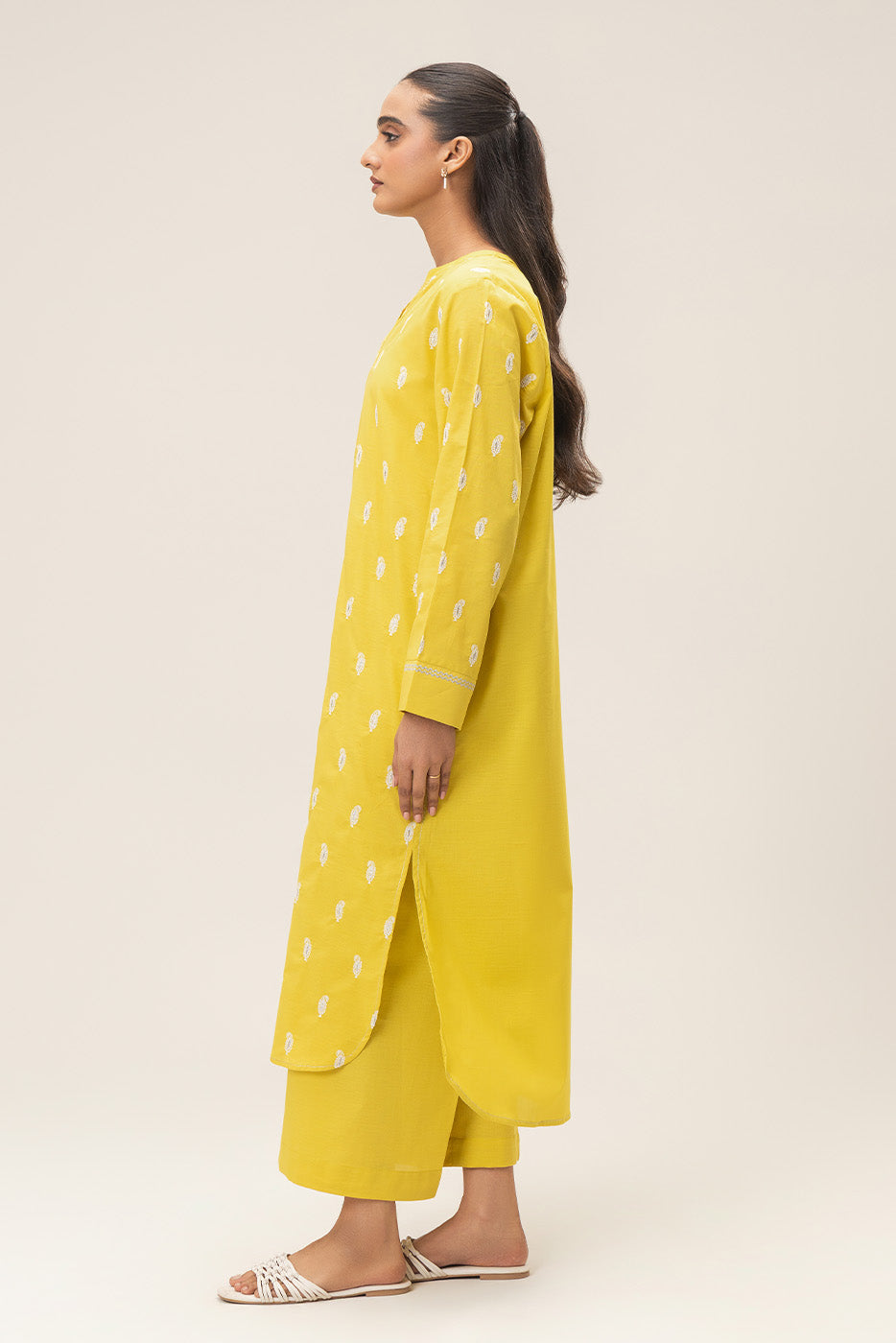 2 PIECE EMBROIDERED LAWN SUIT (PRET)