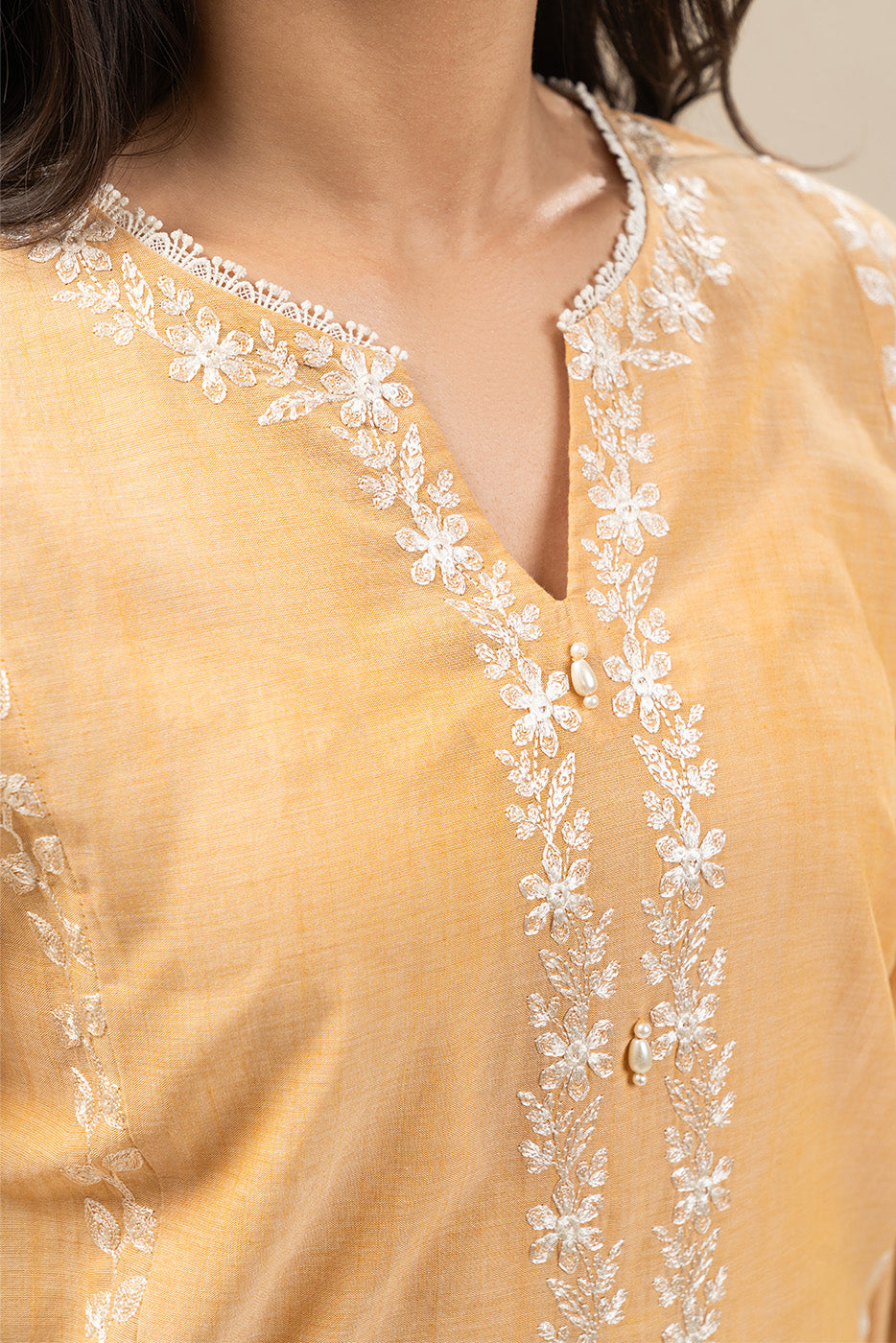 EMBROIDERED CHAMBRAY SHIRT (PRET)