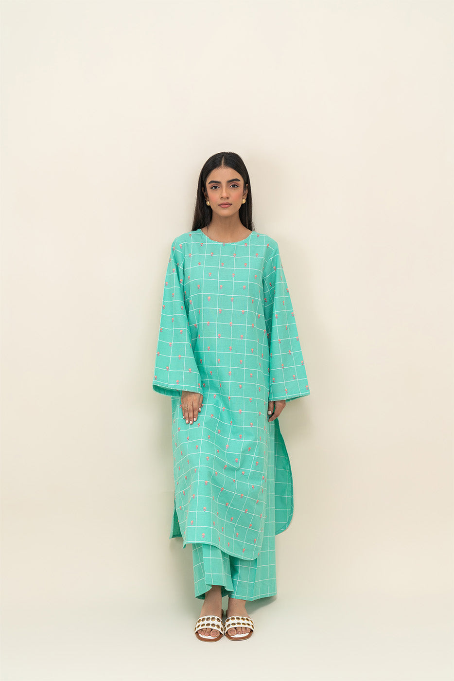 2 PIECE EMBROIDERED YARN DYED SUIT (PRET)
