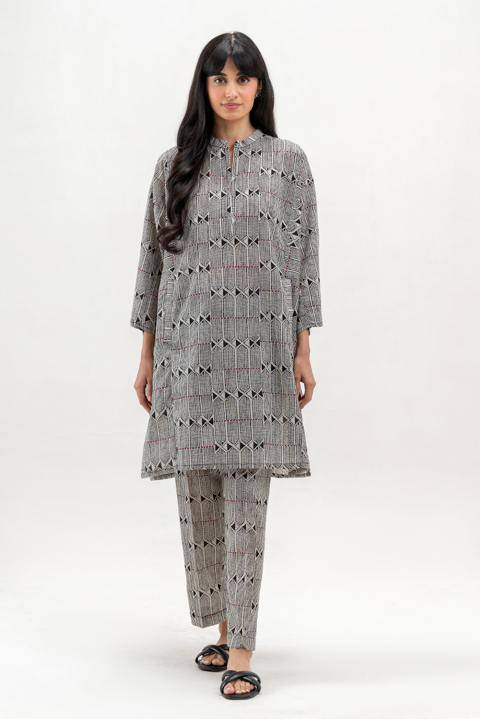 2 PIECE PRINTED LAWN SUIT (PRET)