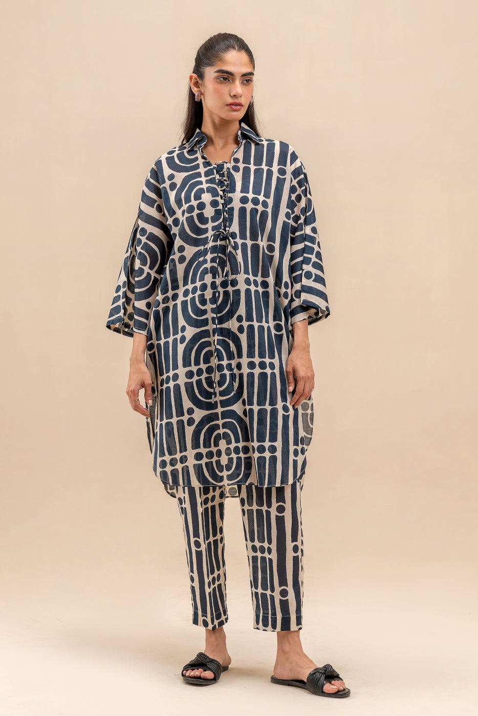 2 PIECE PRINTED LAWN SUIT (PRET)