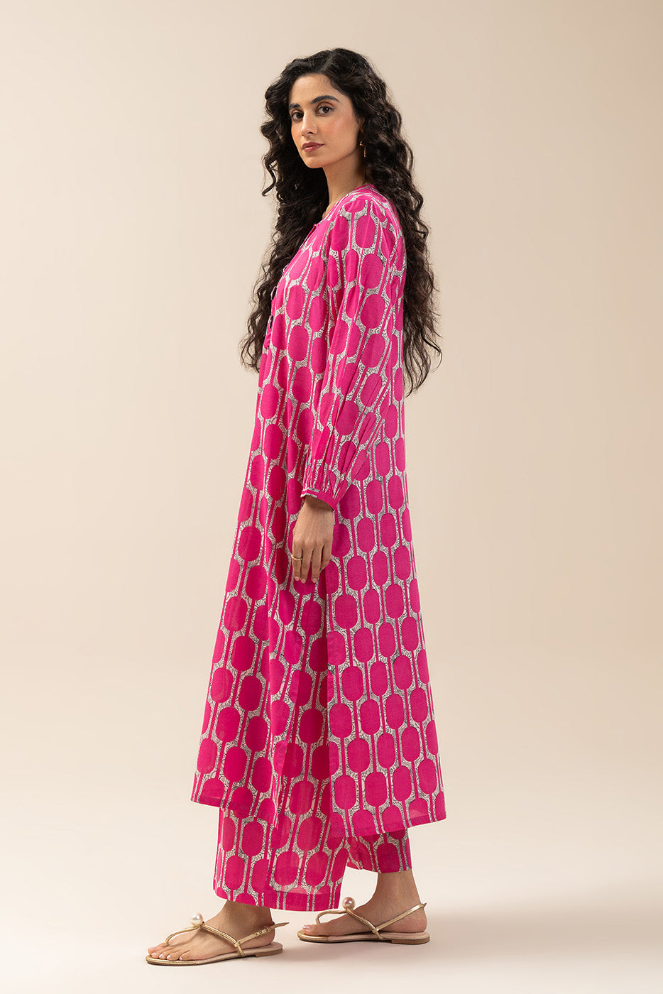 2 PIECE PRINTED LAWN SUIT (PRET)