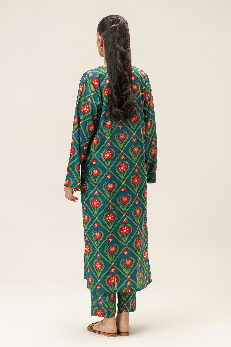 2 PIECE PRINTED LAWN SUIT (PRET)