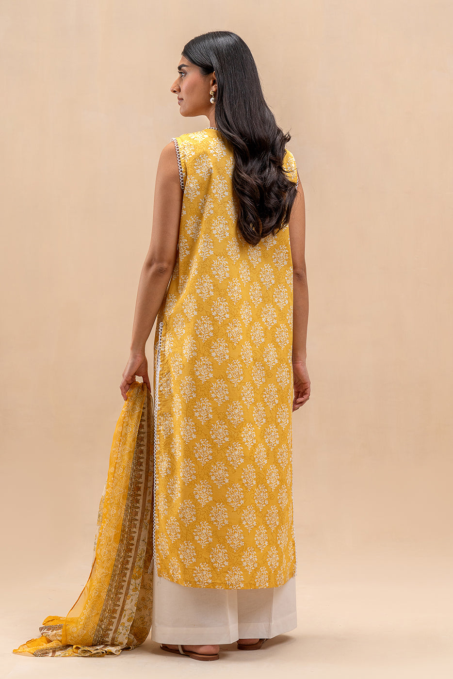 2 PIECE EMBROIDERED LAWN SUIT-YELLOW DREAM (UNSTITCHED)