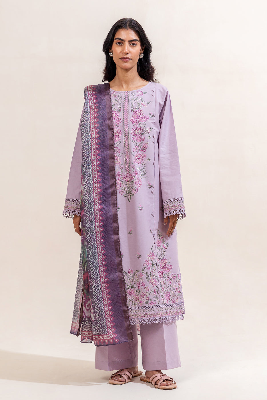 3 PIECE EMBROIDERED LAWN SUIT-LAVENDER GLARE (UNSTITCHED)