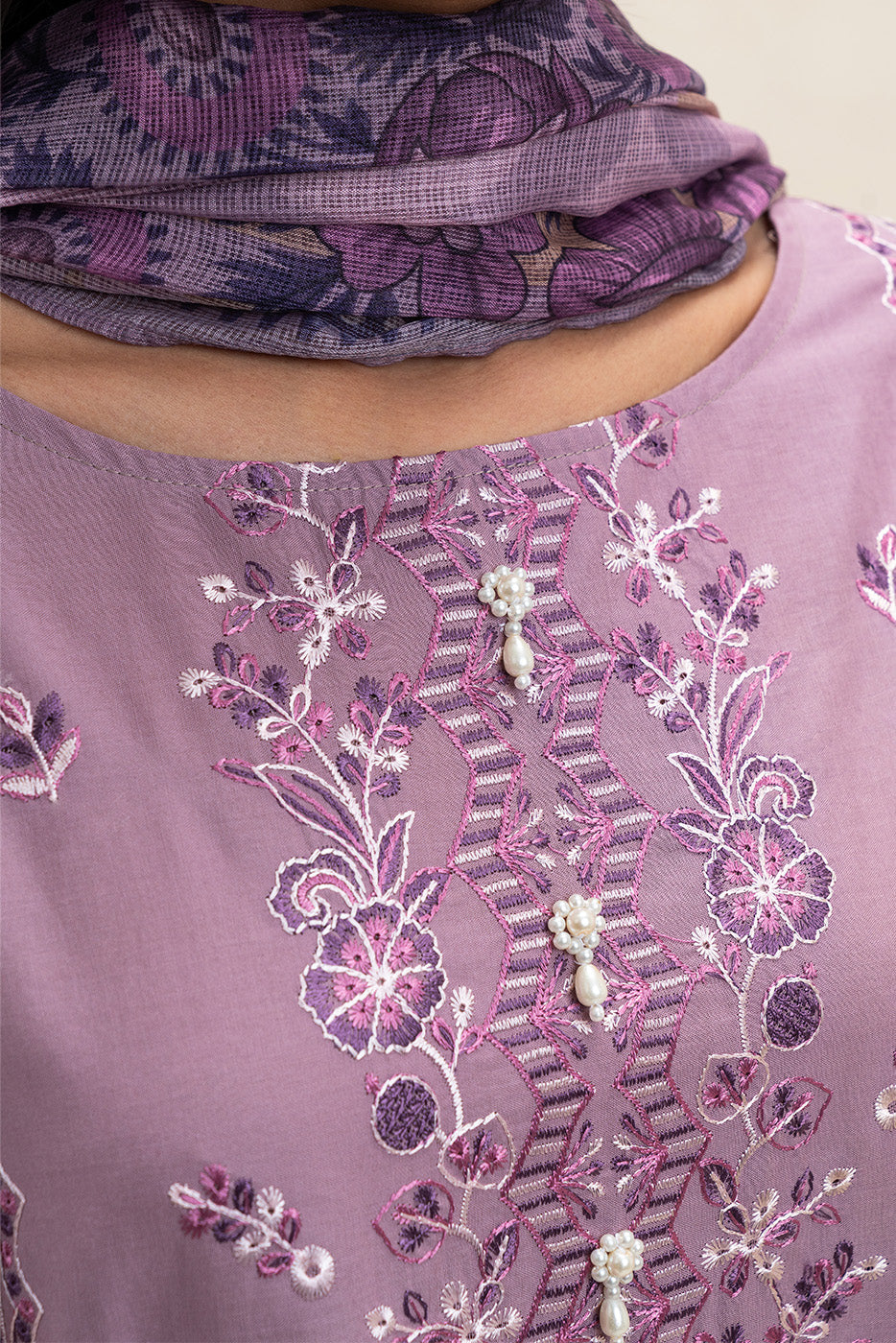 3 PIECE EMBROIDERED LAWN SUIT-FLORAL MUSK (UNSTITCHED)