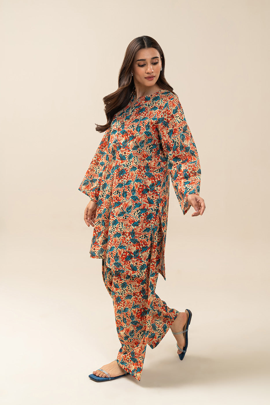 2 PIECE PRINTED LUREX LAWN SUIT (PRET)