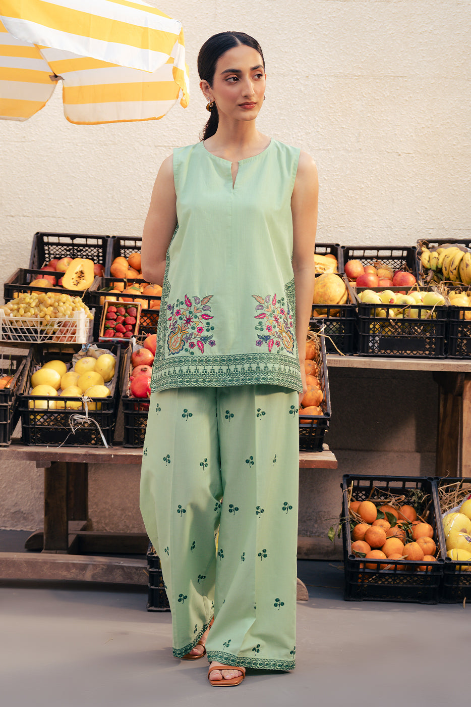 2 PIECE EMBROIDERED SLUB LAWN CO-ORD SET (FLOW)
