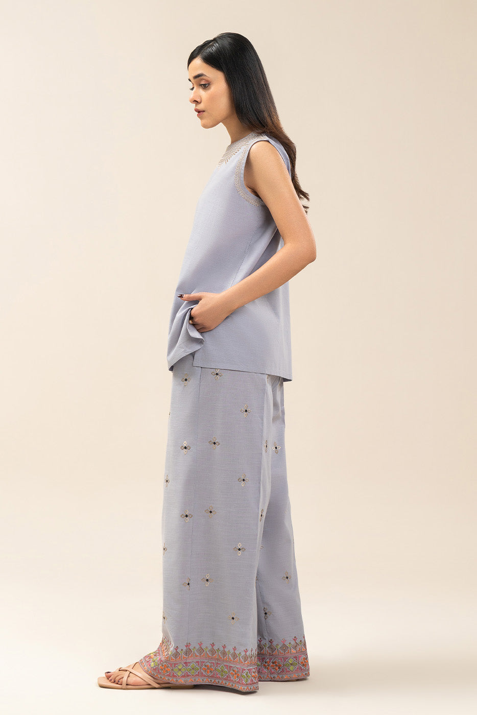 EMBROIDERED CO-ORD SET (FLOW)