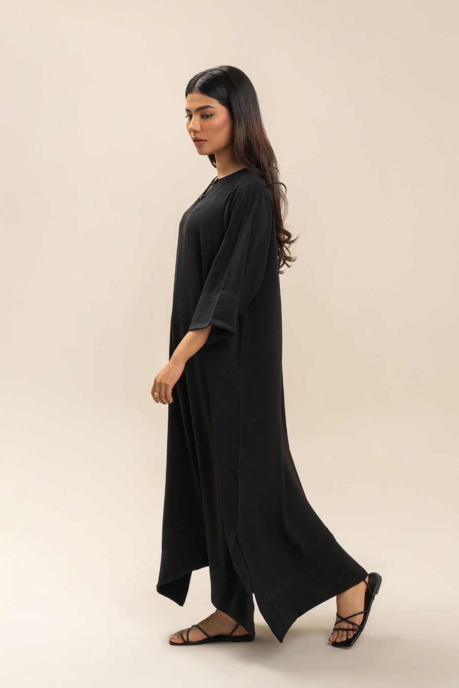 BASIC POLY CREPE DRESS(FLOW)