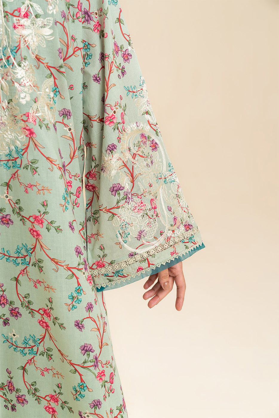 2 PIECE EMBROIDERED LAWN SUIT (HIGH CASUAL)