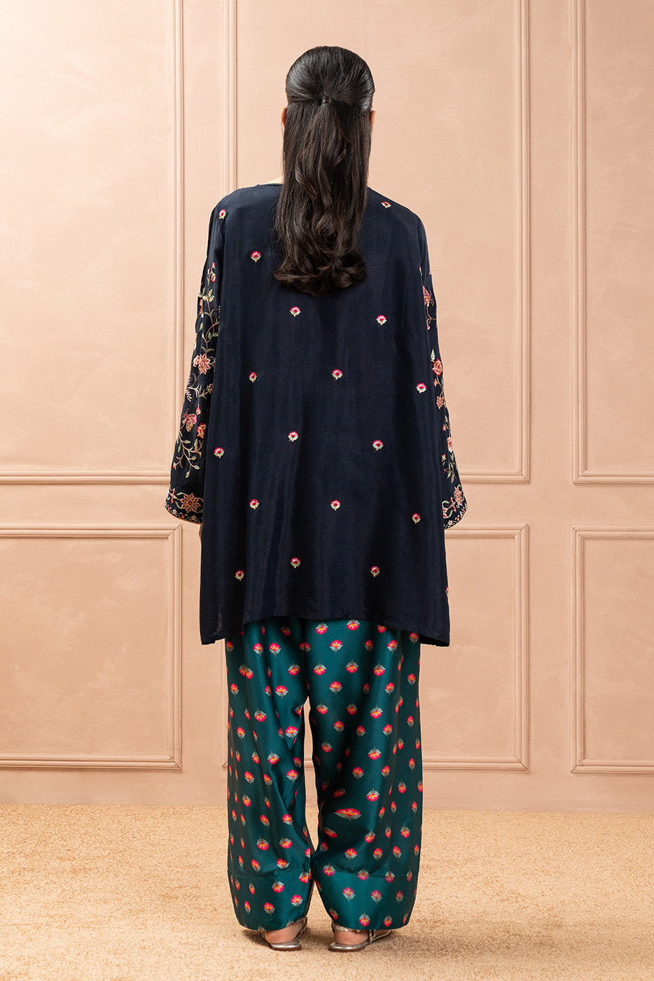 2 PIECE EMBROIDERED RAW SILK SUIT (LUXURY PRET)