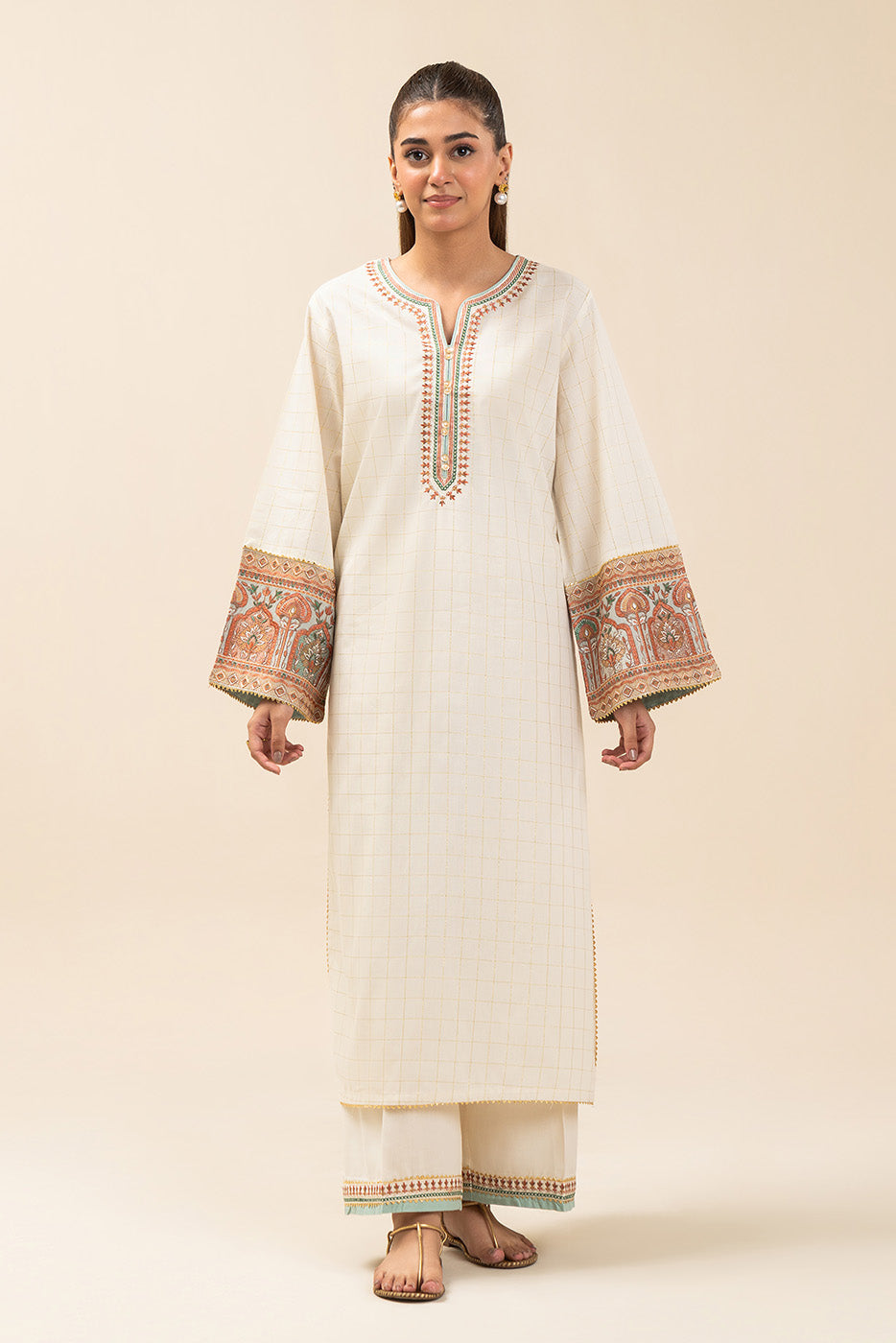 2 PIECE EMBROIDERED YARN DYED LUREX SUIT (PRET)