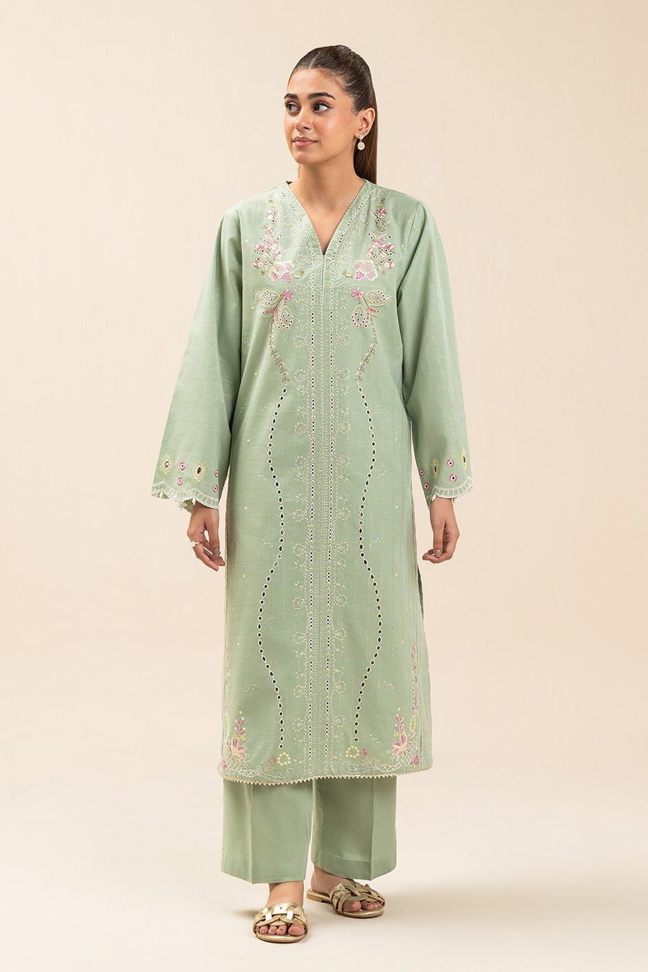 2 PIECE EMBROIDERED YARN DYED LUREX SUIT (PRET)