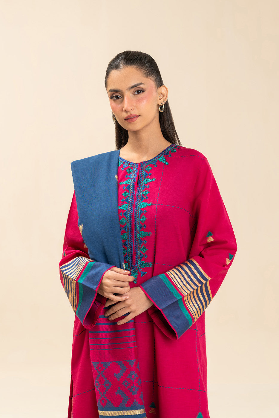 3 PIECE EMBROIDERED JACQUARD SUIT (PRET)
