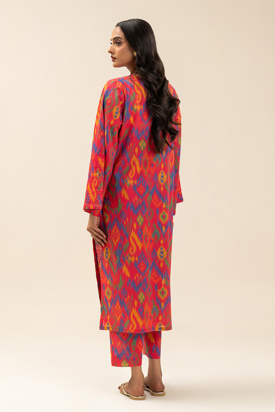 2 PIECE PRINTED LAWN SUIT (PRET)