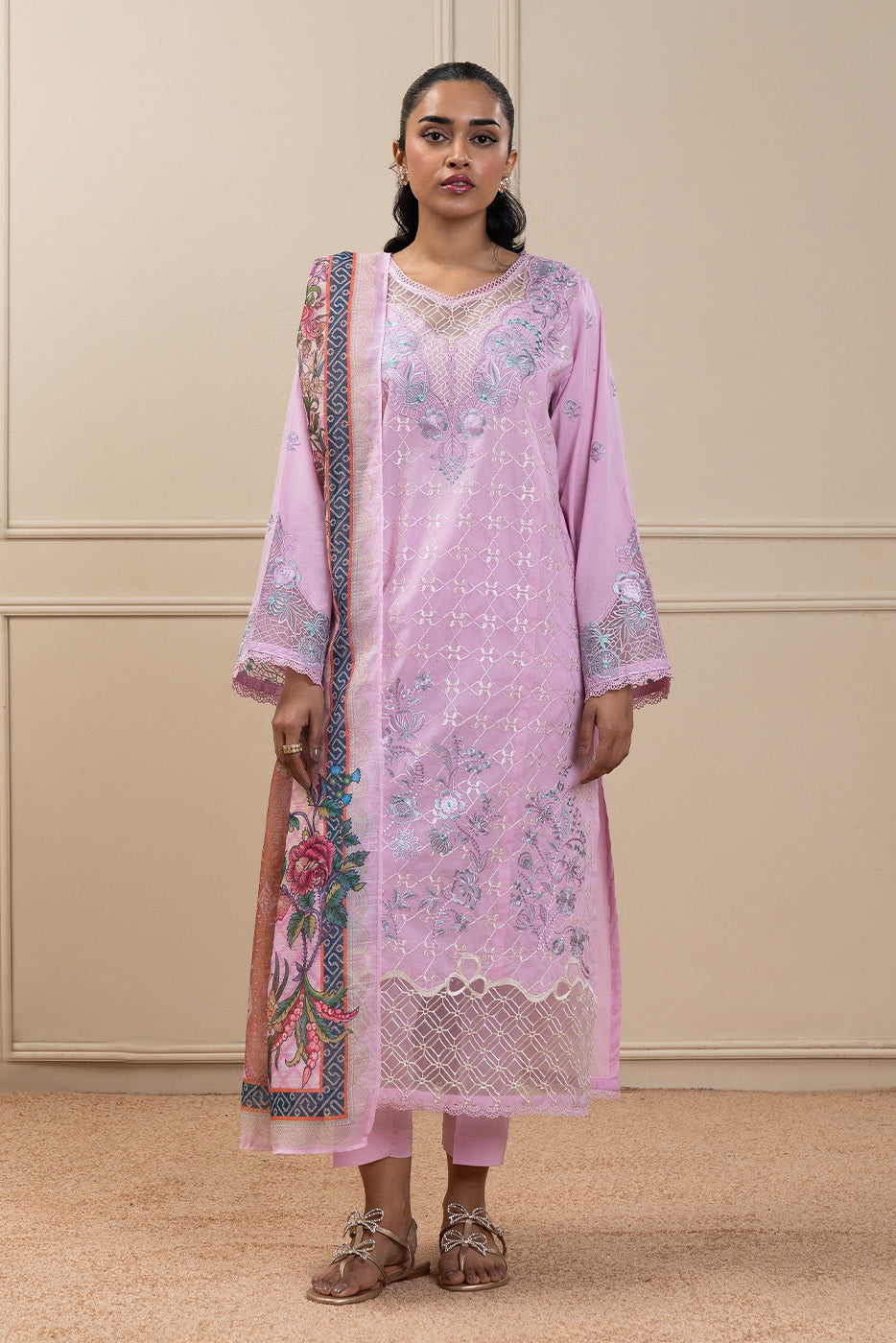 3 PIECE EMBROIDERED LAWN SUIT (HIGH CASUAL)