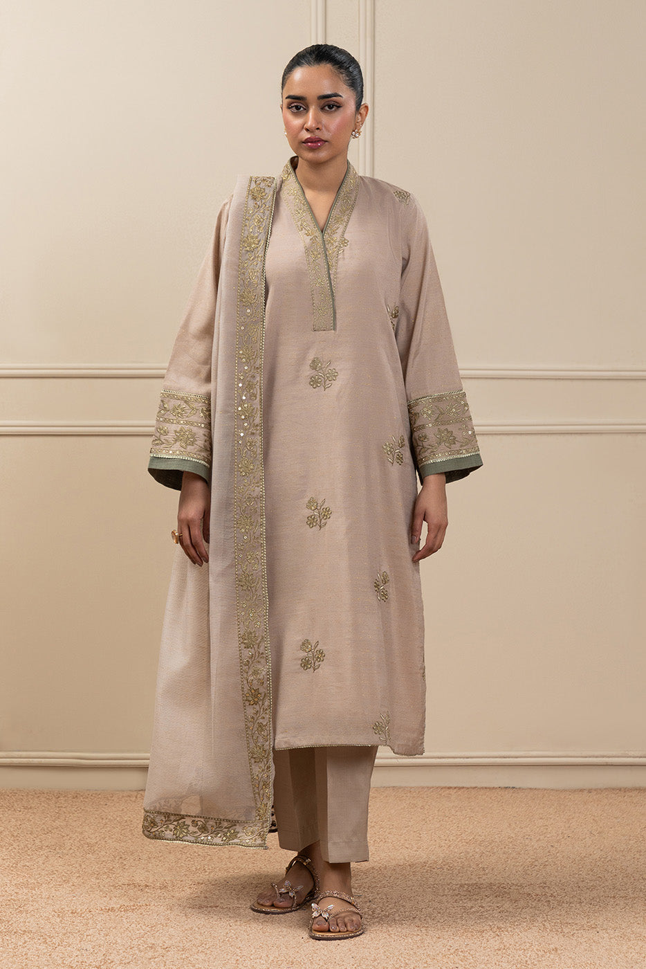3 PIECE EMBROIDERED GOLD ZARI SUIT (HIGH CASUAL)