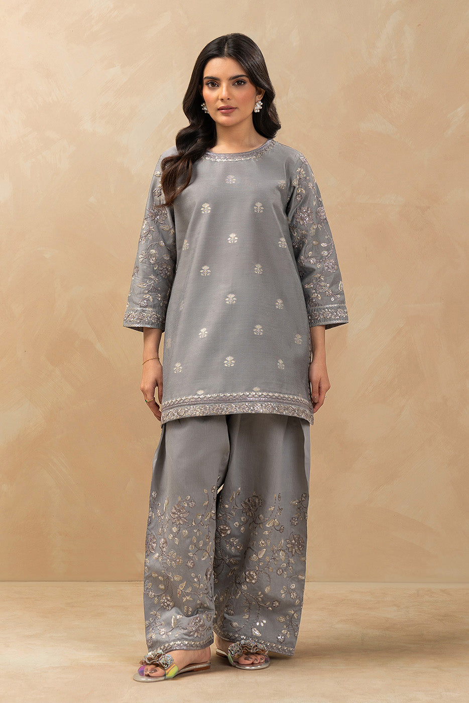 2 PIECE EMBROIDERED ZARI JACQUARD SUIT (LUXURY PRET)