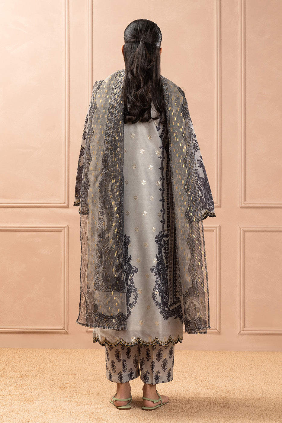 3 PIECE EMBROIDERED DIGITAL PRINTED ZARI JACQUARD SUIT (LUXURY PRET)