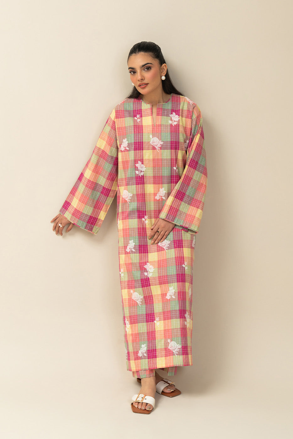 2 PIECE EMBROIDERED YARN DYED LUREX SUIT (PRET)