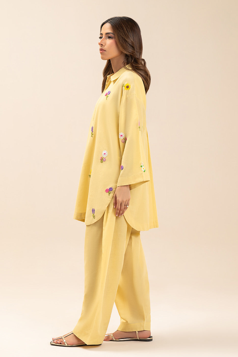 2 PIECE EMBROIDERED YARN DYED SUIT (PRET)