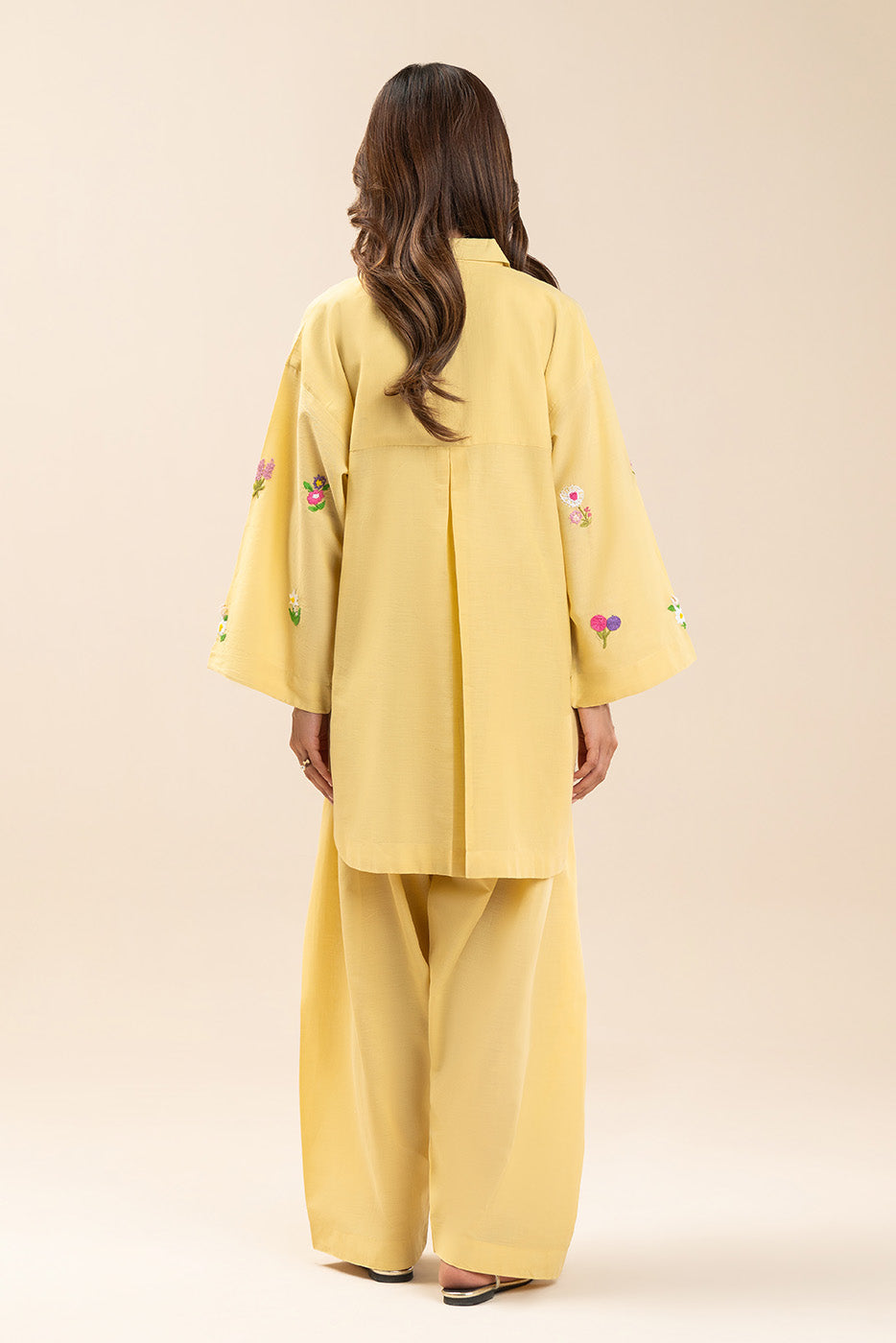 2 PIECE EMBROIDERED YARN DYED SUIT (PRET)