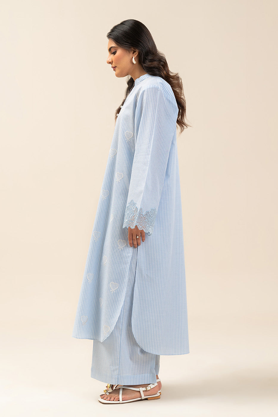 2 PIECE EMBROIDERED YARN DYED SUIT (PRET)