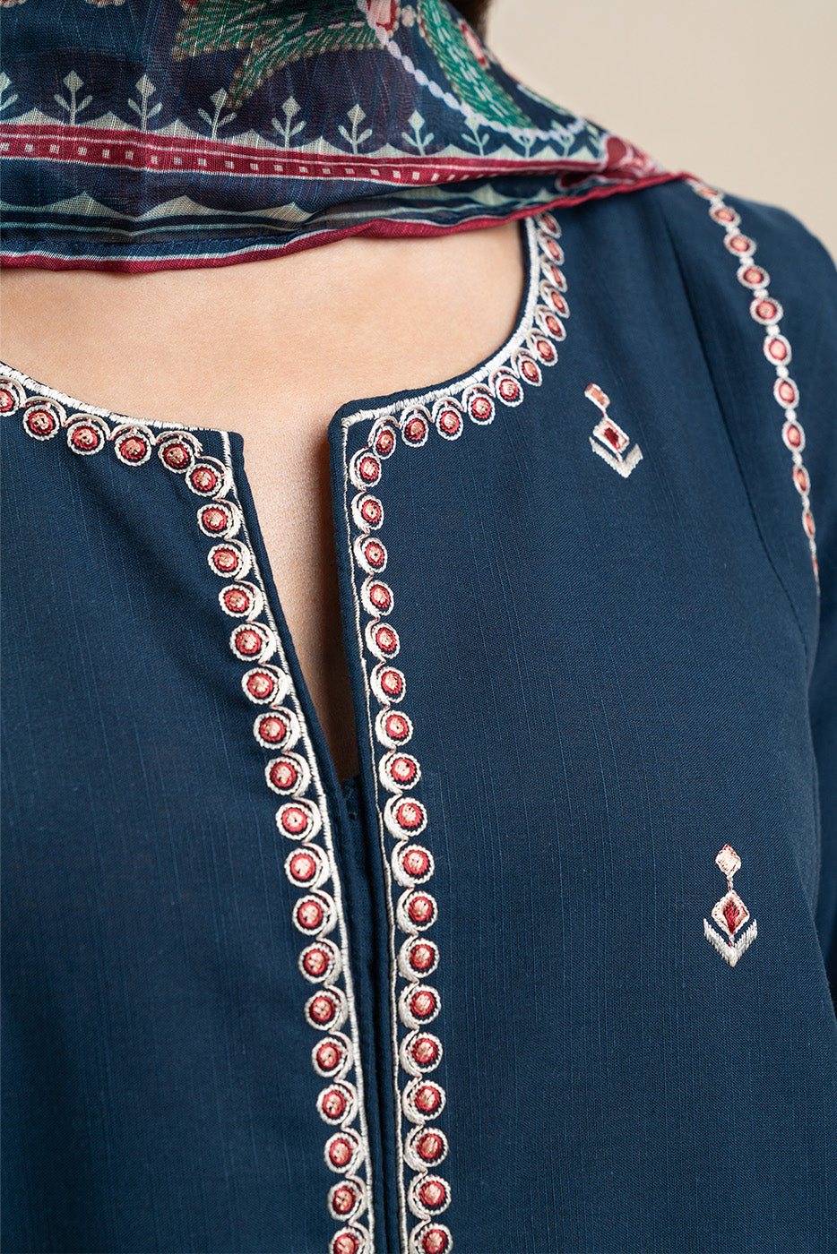 3 PIECE EMBROIDERED SLUB SUIT (PRET)