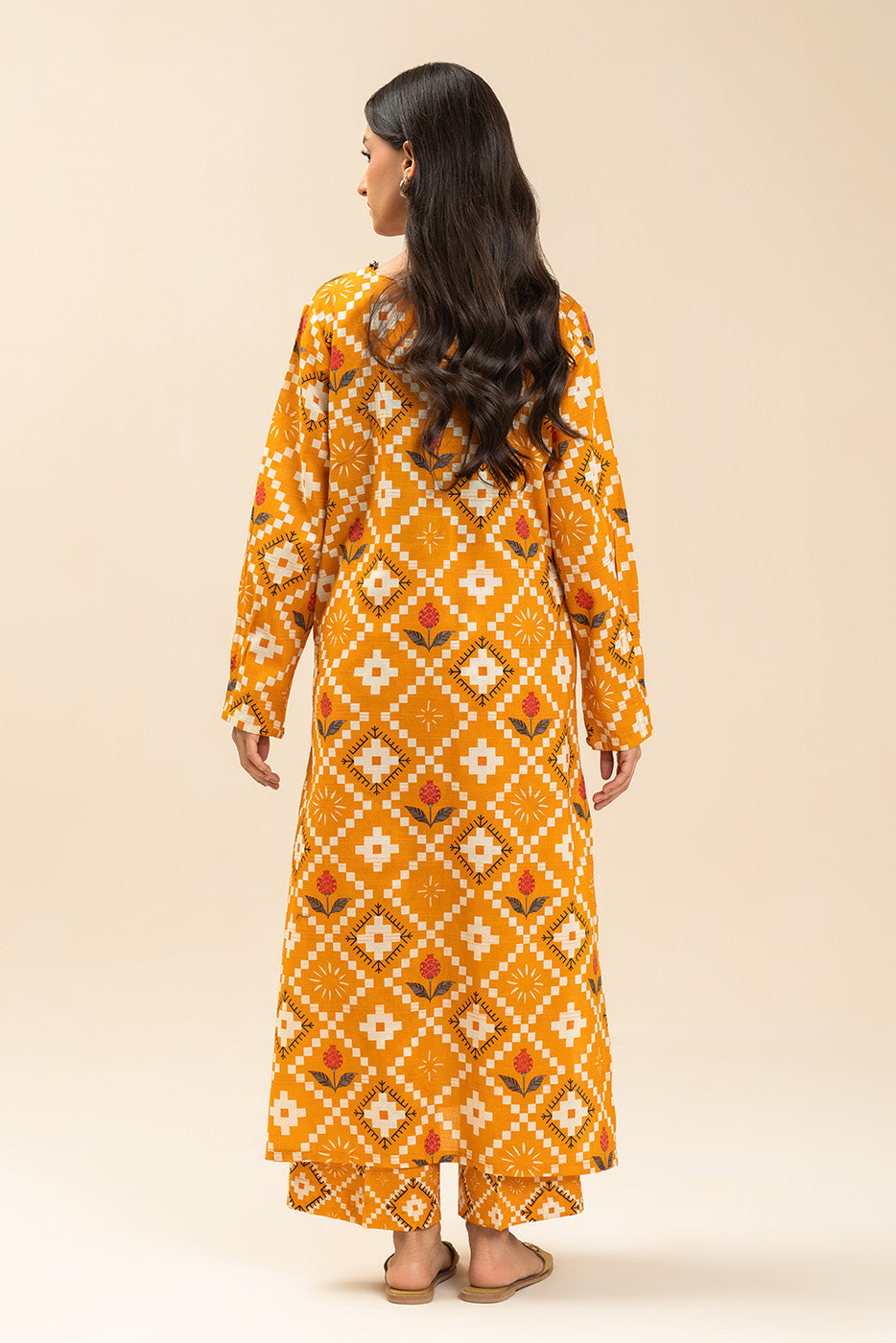 2 PIECE PRINTED LUREX LAWN SUIT (PRET)
