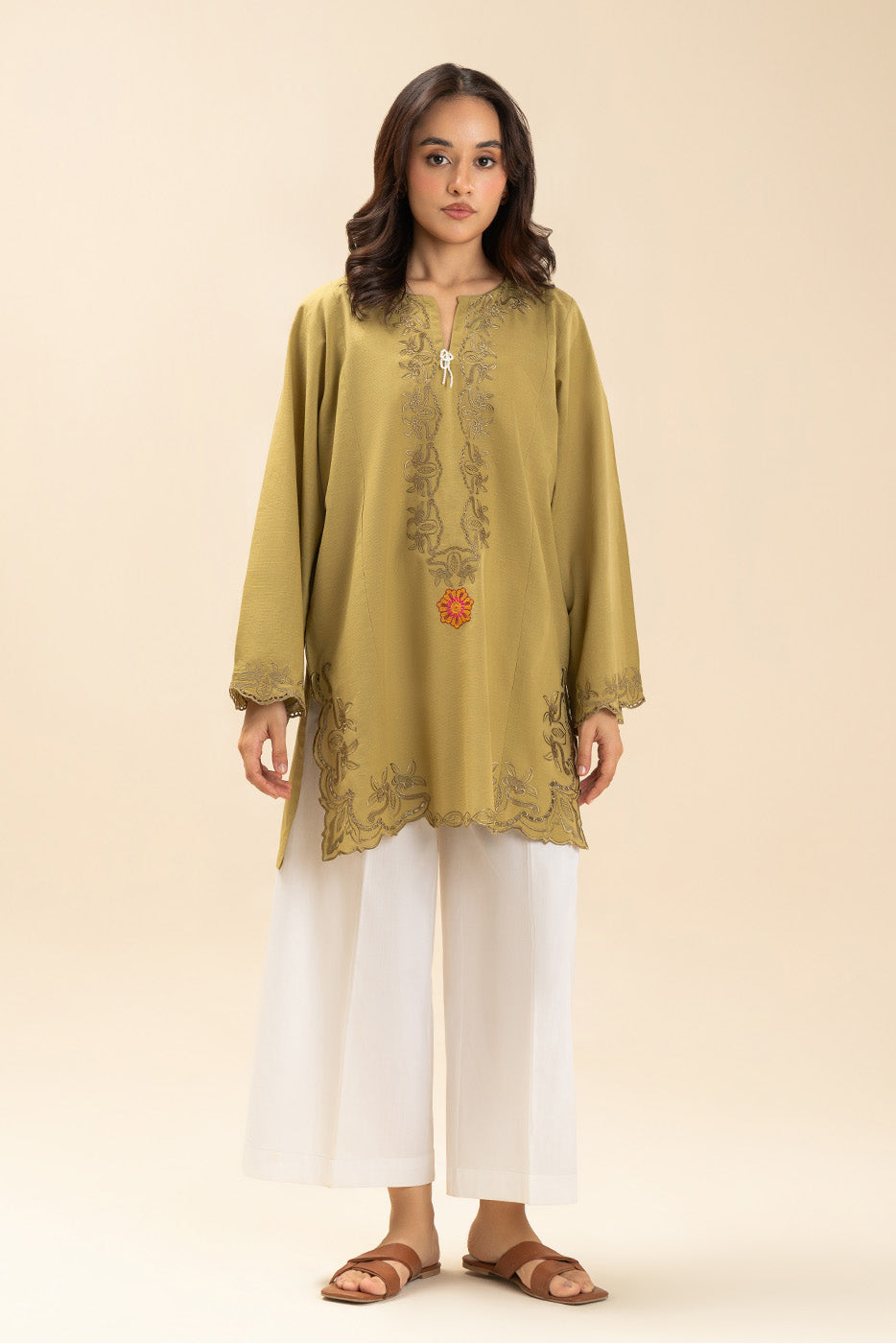 EMBROIDERED SLUB TOP (FLOW)