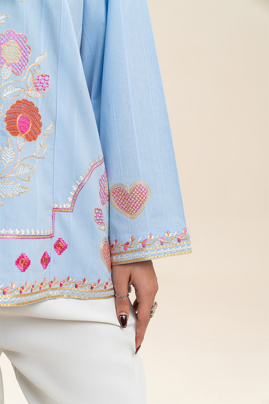 EMBROIDERED DOBBY BLOUSE (FLOW)
